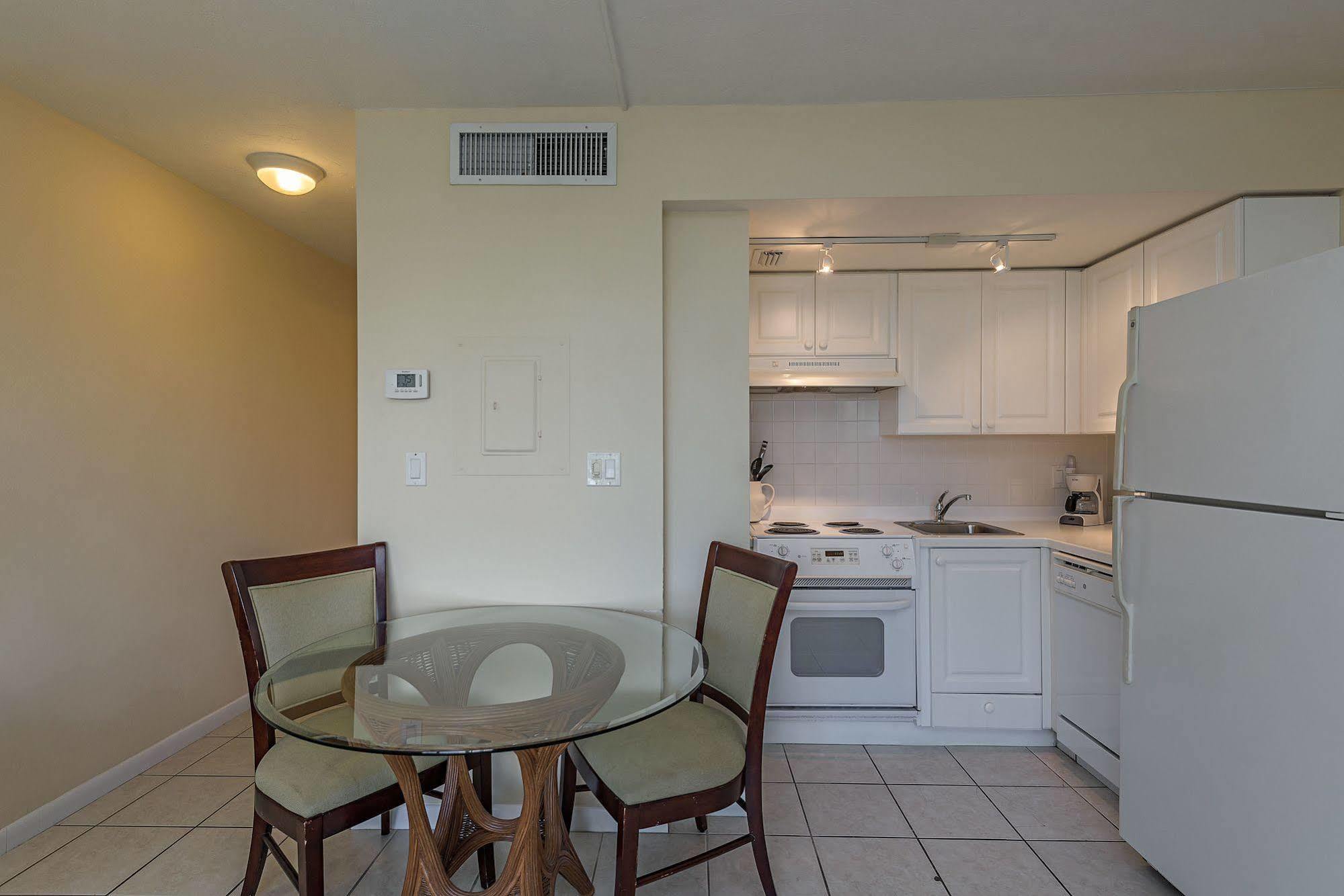 Marco Beach Vacation Suites Caxambas Kültér fotó