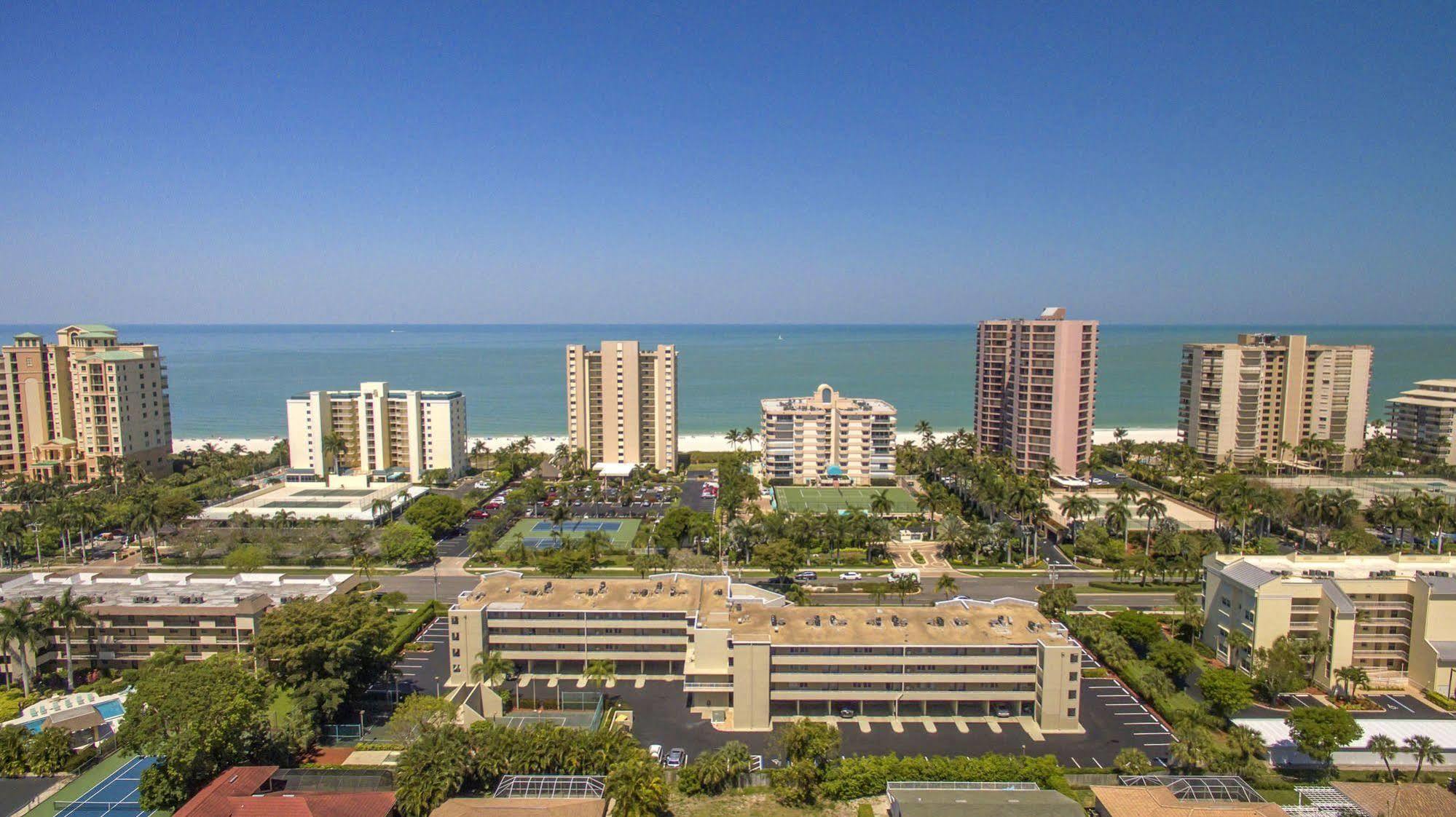 Marco Beach Vacation Suites Caxambas Kültér fotó