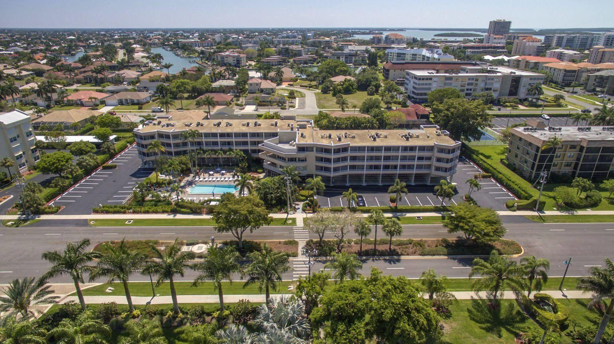 Marco Beach Vacation Suites Caxambas Kültér fotó